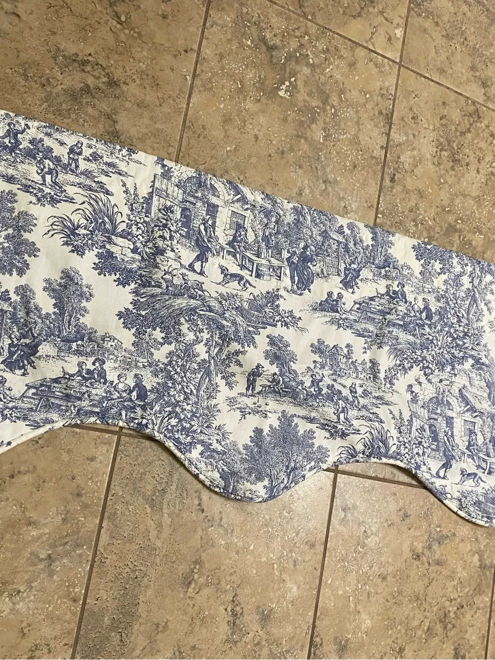 Charming French Country Blue White Toile Scalloped Curtain Window Valance 70”x17